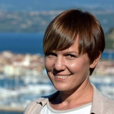 dr. Anja Bajda